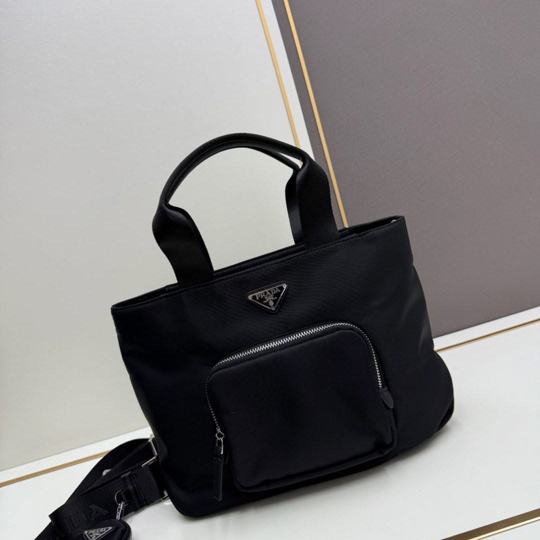 Pra*a shopping bags